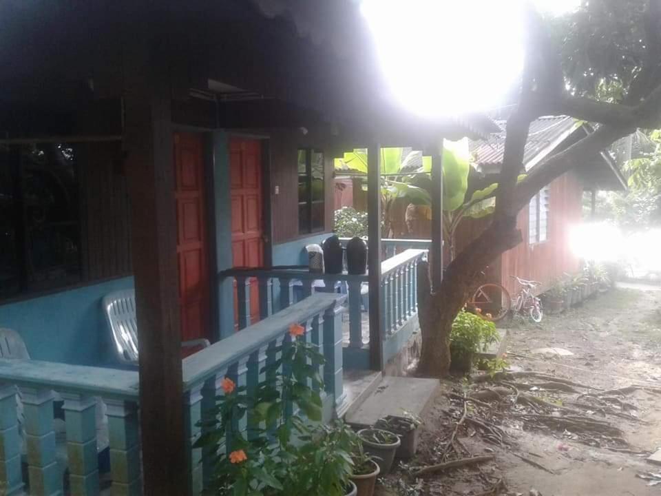 Hotel Ella'S Place Salang Tioman Zewnętrze zdjęcie